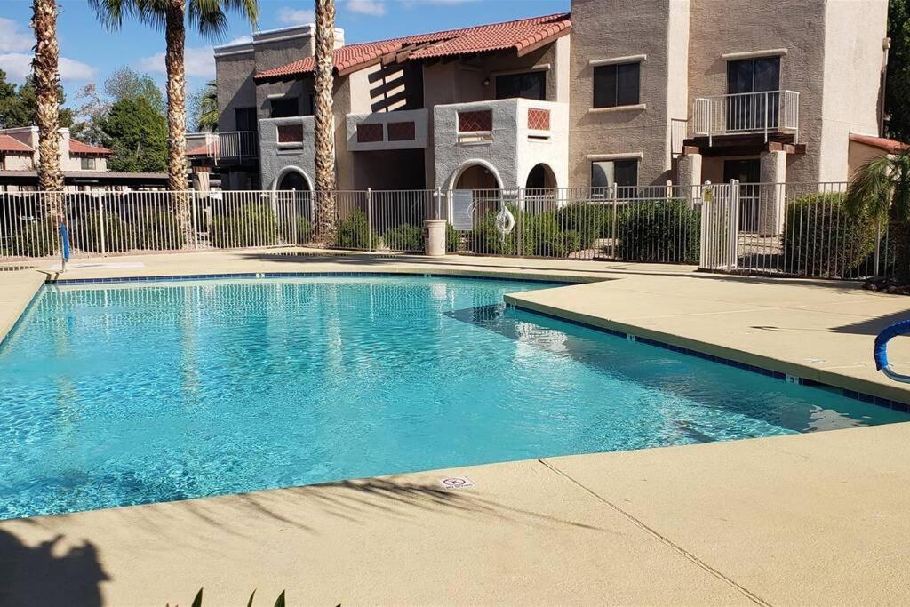 Condo With Heated Pool, Hot Tub, Near Walking Paths Glendale Kültér fotó