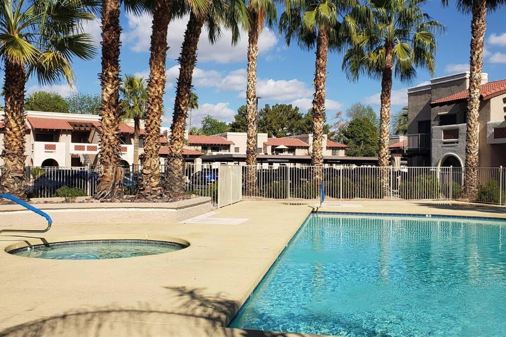 Condo With Heated Pool, Hot Tub, Near Walking Paths Glendale Kültér fotó